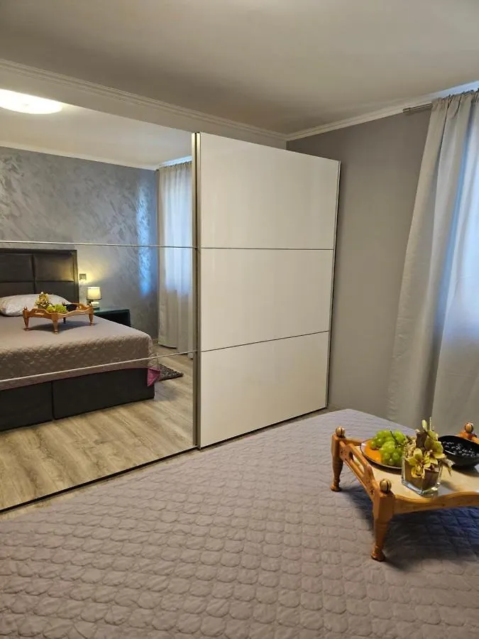 شقة Apartmani Dado Čavle
