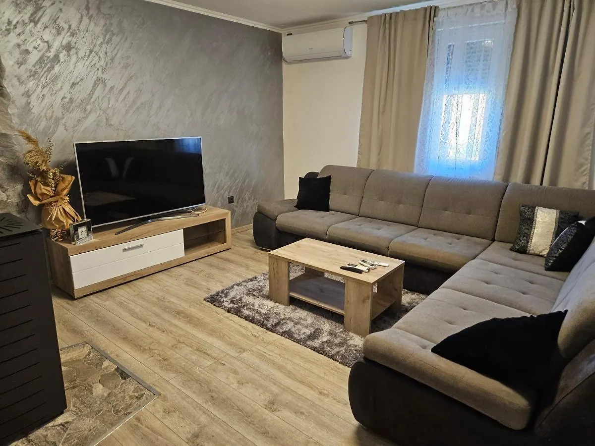 شقة Apartmani Dado Čavle كرواتيا