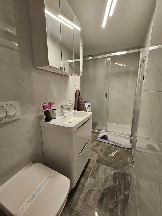 شقة Apartmani Dado Čavle