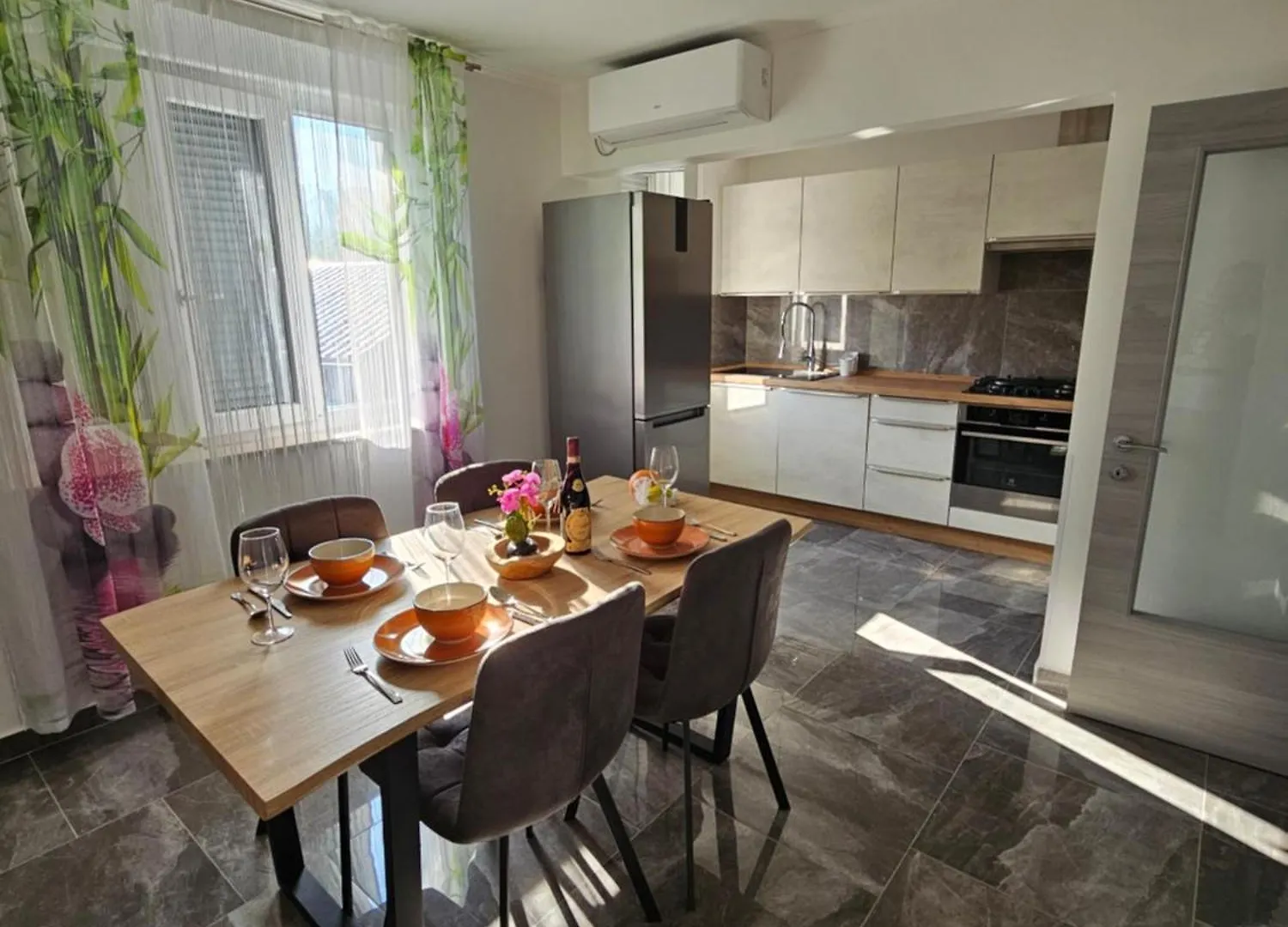 Apartmani Dado Čavle 0*,